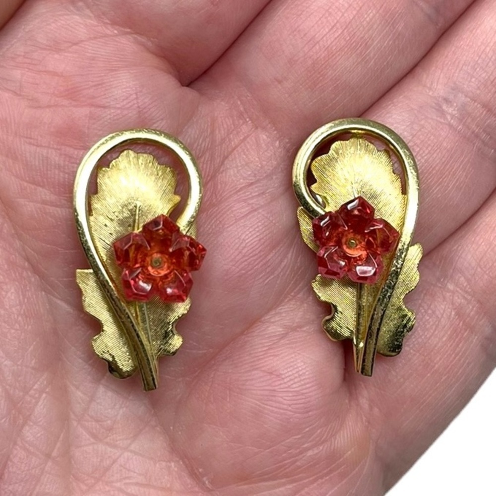 Vintage Whiting and Davis Gold Tone Clip On Floral Leaf Earrings Cottagecore
